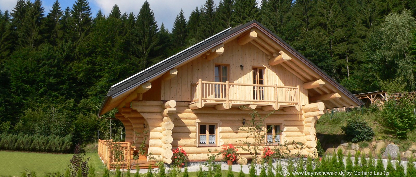 bayerischer-wald-ferienhütten-bayern-blockhaus-holzhaus