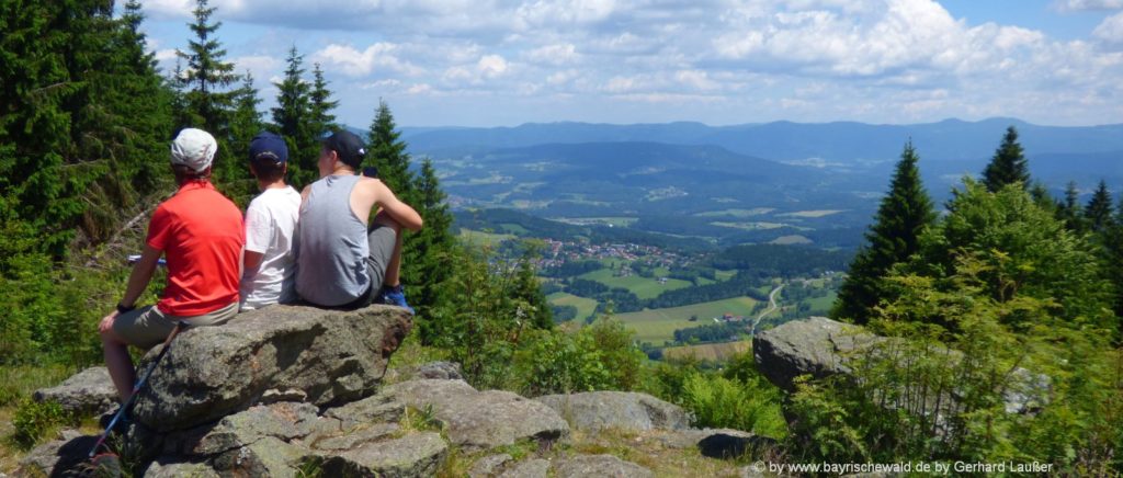 bayerischer-wald-wanderurlaub-berge-aussichtspunkte-pröller